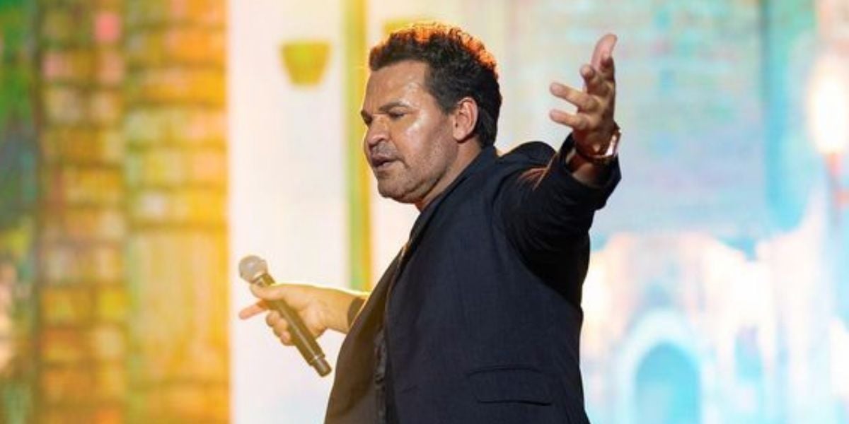 http://tvfoco.uai.com.br/wp-content/uploads/2015/05/Daniela-Mercury.jpg