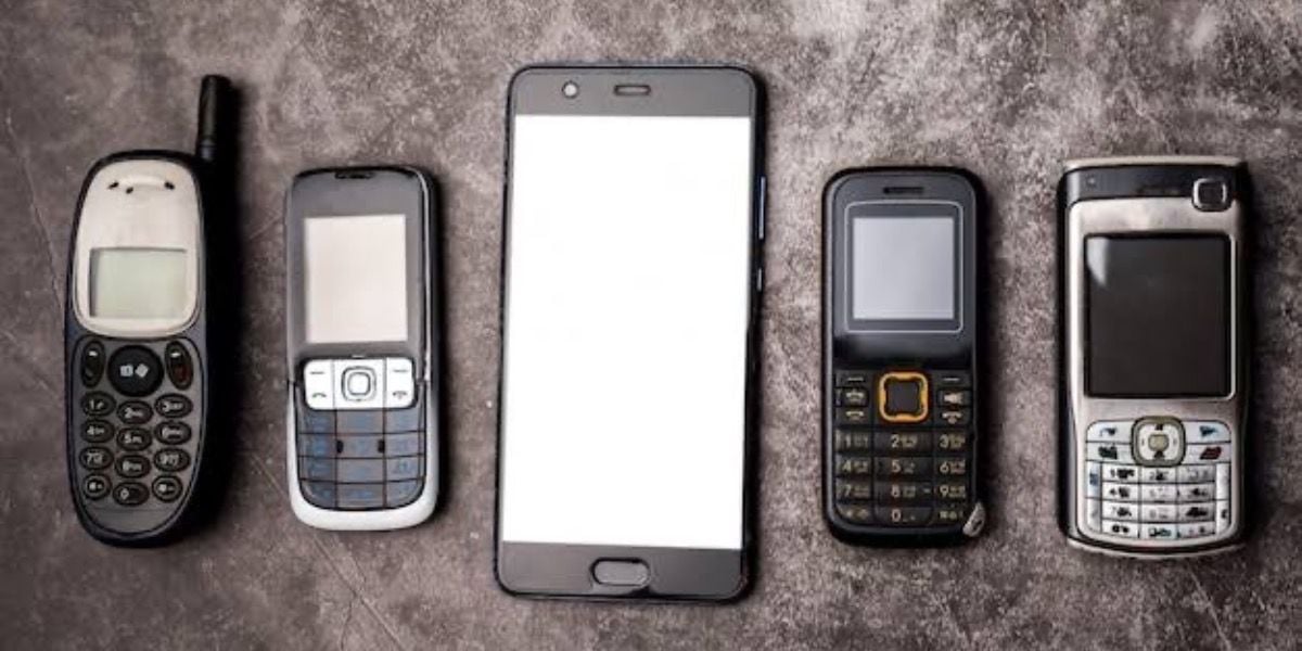 Celulares antiquados (Reprodução/Internet)