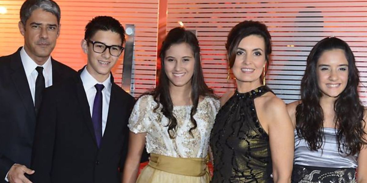 http://tvfoco.uai.com.br/wp-content/uploads/2015/05/Daniela-Mercury.jpg