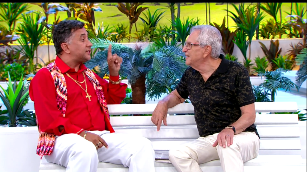 Paulinho Gogó ao lado de Carlos Alberto de Nobrega, em "A Praça é Nossa, do SBT (Foto Reprodução/internet)