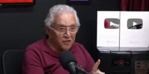 Carlos Alberto durante uma entrevista no Youtube (Reprodução: Youtube)