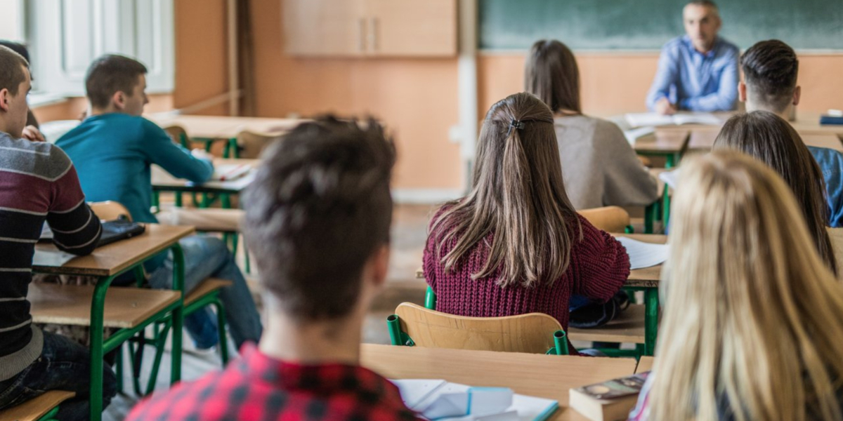 É OFICIAL: Governo anuncia decisão importante aos estudantes - Foto: Reprodução