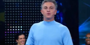 Luciano Huck falou de Belo no Domingão (Foto: Reprodução/ Globo)