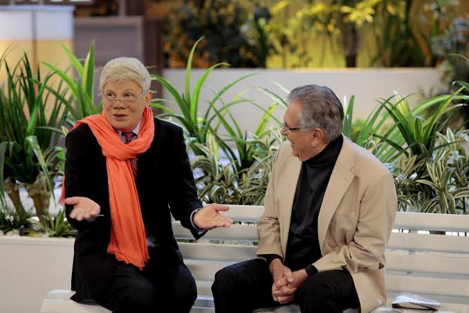 Orival PEssini brilhando nas telas do SBT ao lado de Carlos Alberto (Reprodução: SBT)