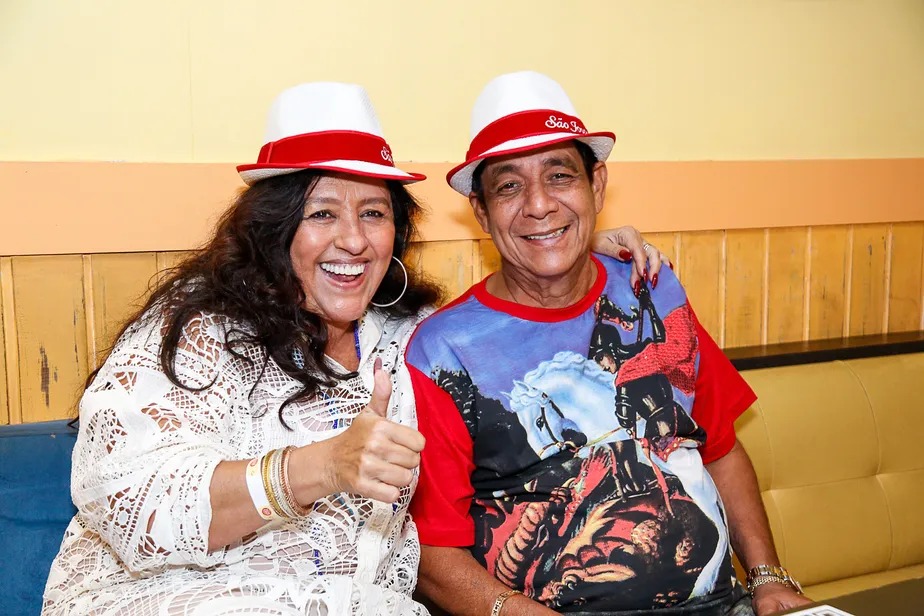 Regina Casé foi convidada por Zeca para uma feijoada (Foto: Paulo Tauil / AgNews)
