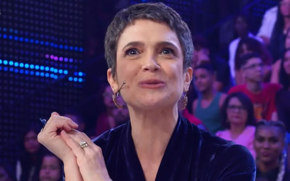 Sandra Annenberg se emociona no Domingão com Huck (Foto: Reprodução)