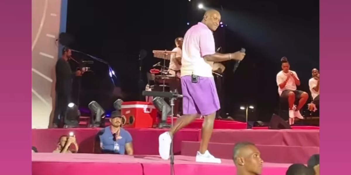 Thiaguinho no primeiro show de sua turnê com a 'Tardezinha' (Reprodução: Instagram)
