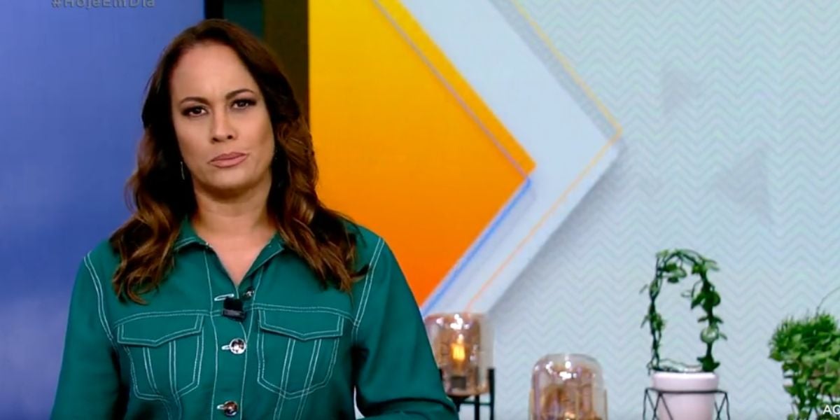 A famosa apresentadora Renata Alves no Hoje em Dia da Record - Foto Reprodução Internet