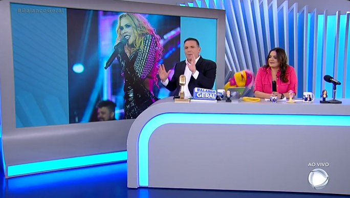 Gottino e Fabíola Reipert na bancada da "Hora da Venenosa", do "Balanço Geral" da Record (Foto Reprodução/PlayPlus)