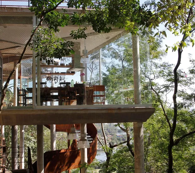 Fachada com vidro da Casa do ator, Caio, no Rio de Janeiro - Foto Reprodução Internet http://tvfoco.uai.com.br/wp-content/uploads/2015/05/Daniela-Mercury.jpg