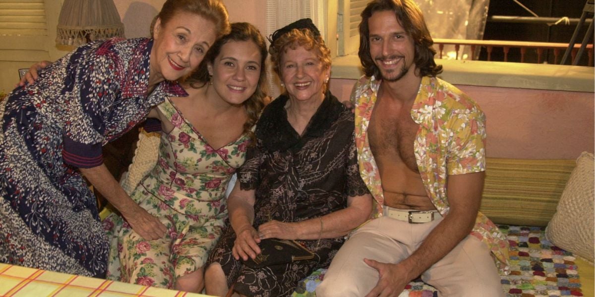 http://tvfoco.uai.com.br/wp-content/uploads/2015/05/Daniela-Mercury.jpg