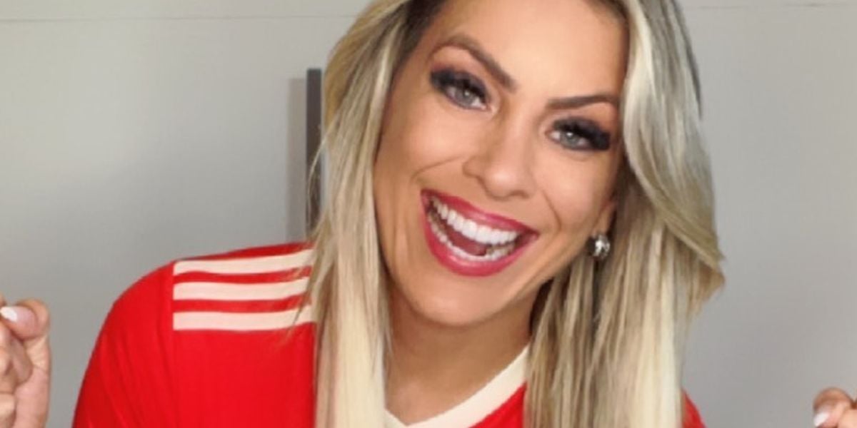http://tvfoco.uai.com.br/wp-content/uploads/2015/05/Daniela-Mercury.jpg