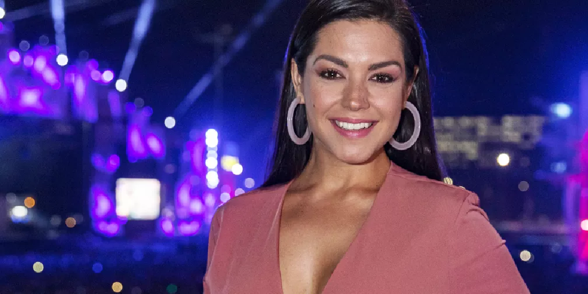 http://tvfoco.uai.com.br/wp-content/uploads/2015/05/Daniela-Mercury.jpg
