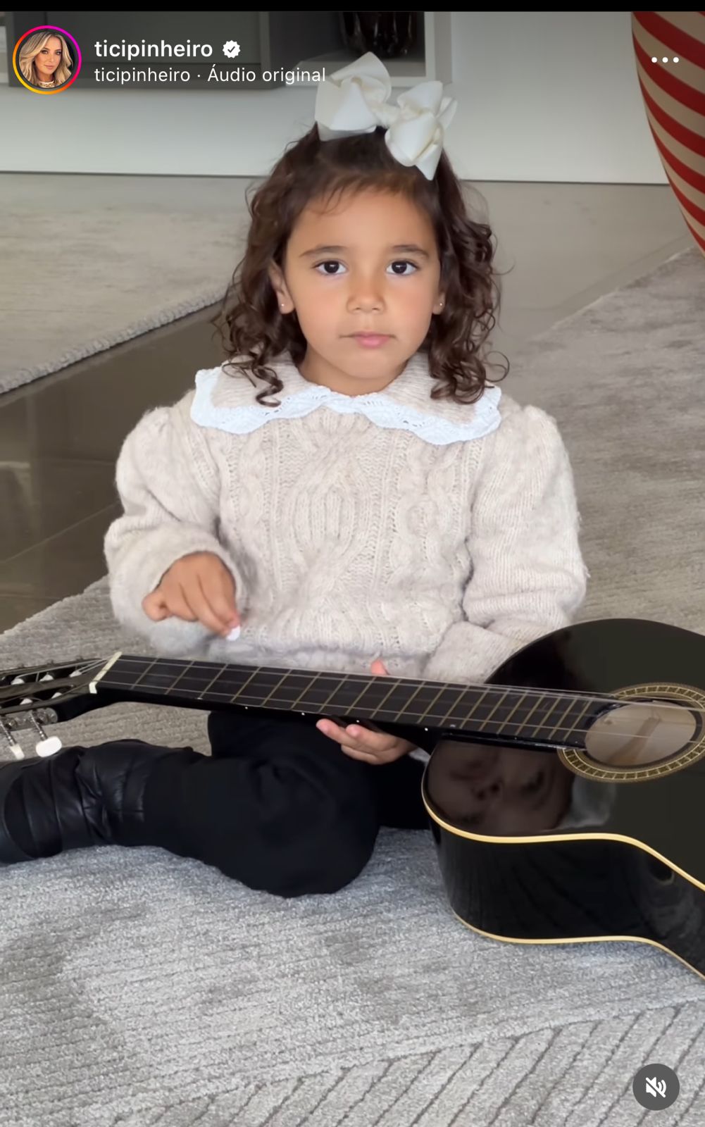 Tici Pinheiro publica vídeo da filha mais nova, Manu, e deixa o Brasil inteiro encantado - Foto Reprodução Instagram Tici Pinheiro publica vídeo da filha mais nova, Manu, e deixa o Brasil inteiro encantado - Foto Reprodução Instagram