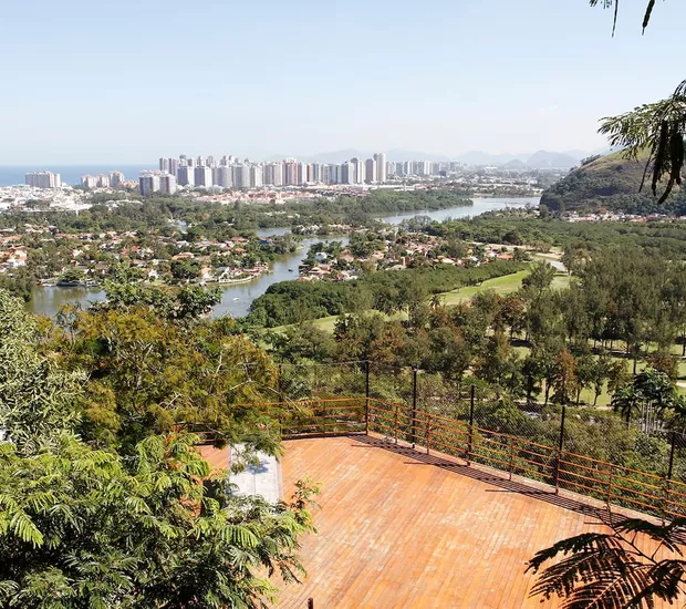 Vista do Deck da Casa na Árvore do ator, Caio Blat, no Rio de Janeiro - Foto Reprodução Internet http://tvfoco.uai.com.br/wp-content/uploads/2015/05/Daniela-Mercury.jpg