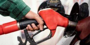 Motoristas podem colocar gasolina por R$3 (Reprodução: Internet)