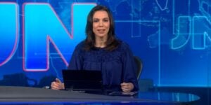 Ana Paula Araújo comanda o Jornal Nacional (Foto: Reprodução/ Globo)