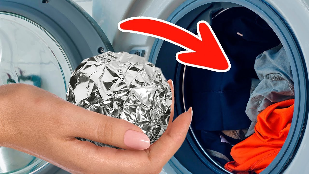 Bolas de papel alumínio na máquina de lavar roupa - Foto Reprodução Internet