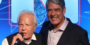 Cid Moreira e o sucessor, William Bonner (Foto: Reprodução / TV Globo)