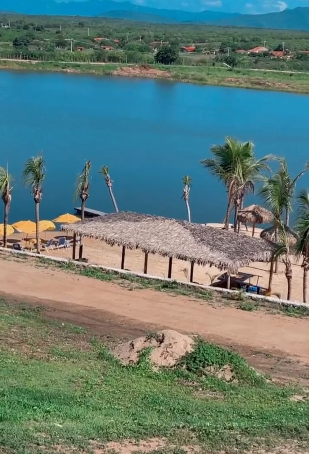 Praia própria de Wesley Safadão (Reprodução: Youtube)