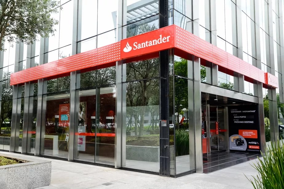 Santander é um dos principais bancos do país (Reprodução: Internet)