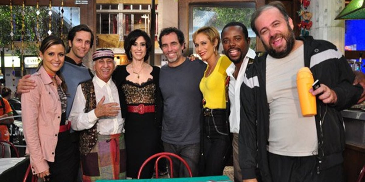 http://tvfoco.uai.com.br/wp-content/uploads/2015/05/Daniela-Mercury.jpg