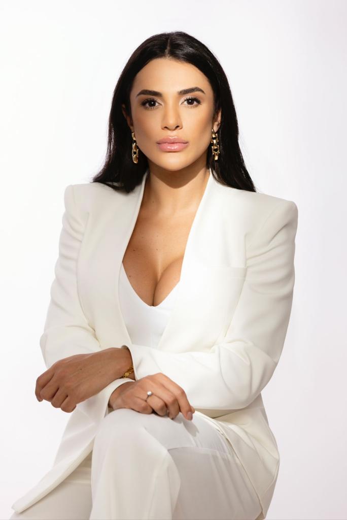 Dra. Luiza Rocha é referência em contorno corporal e volumização muscular definitiva