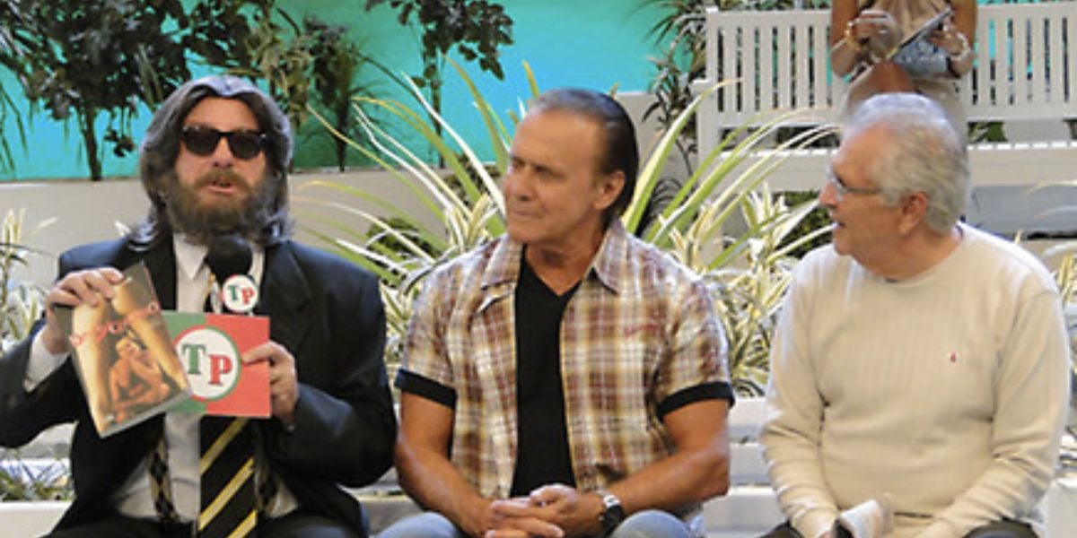 David Cardoso Jr e Carlos Alberto no programa A Praça É Nossa (Foto: Reprodução / SBT)
