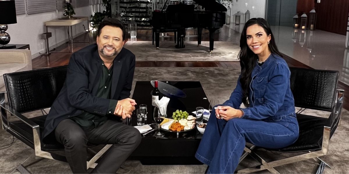 http://tvfoco.uai.com.br/wp-content/uploads/2015/05/Daniela-Mercury.jpg