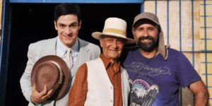 Nelson Xaver com o ator Mateus Solano e o diretorl Mauro Mendonça Filho - Foto TVGlobo