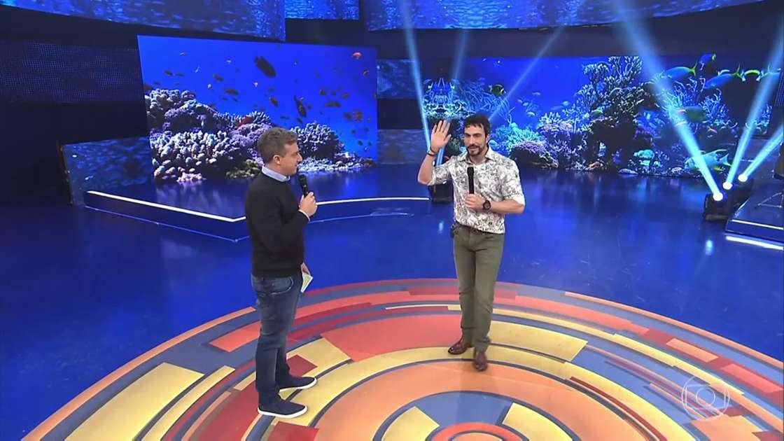 Padre Fábio e Luciano Huck - Foto Reprodução Globo http://tvfoco.uai.com.br/wp-content/uploads/2015/05/Daniela-Mercury.jpg