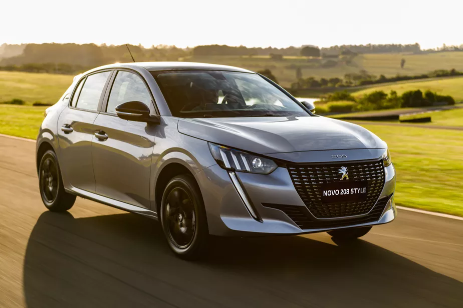 Peugeot 208 1.0 Like - Foto Internet