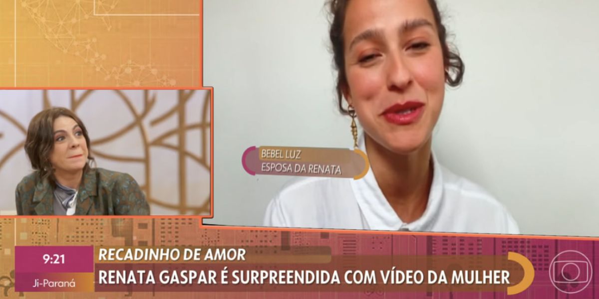 Renata Gasper recebe declaração de Bebel Luz (Foto: Encontro / Globo) 