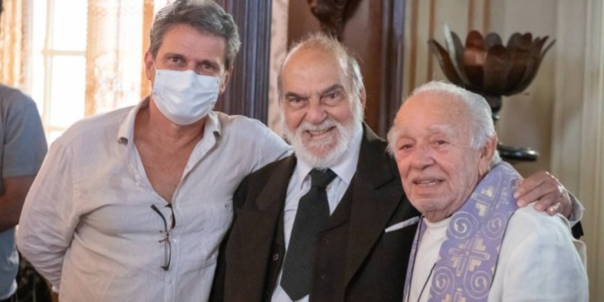 http://tvfoco.uai.com.br/wp-content/uploads/2015/05/Daniela-Mercury.jpg
