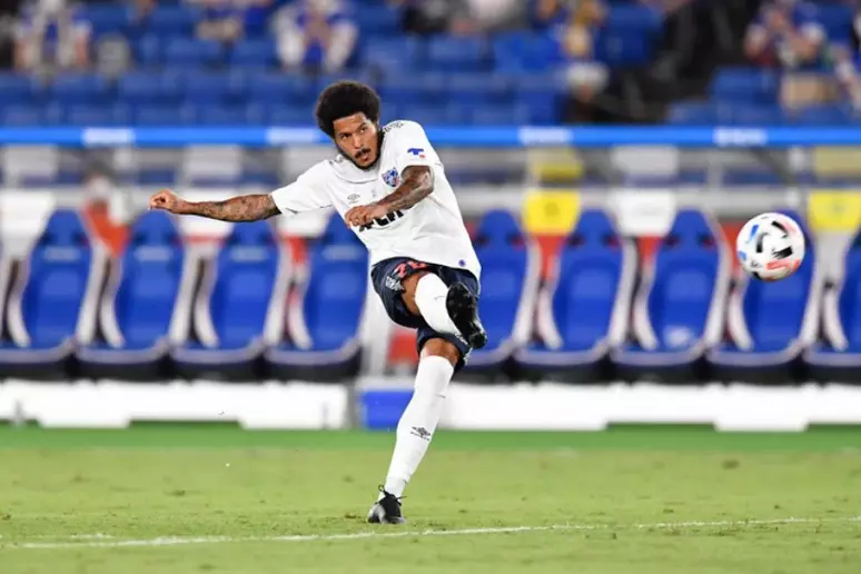 Vazou: Grêmio abre os cofres, arranca milhões de uma vez e arma contratação para o ataque (Reprodução/Internet) http://tvfoco.uai.com.br/wp-content/uploads/2015/05/Daniela-Mercury.jpg