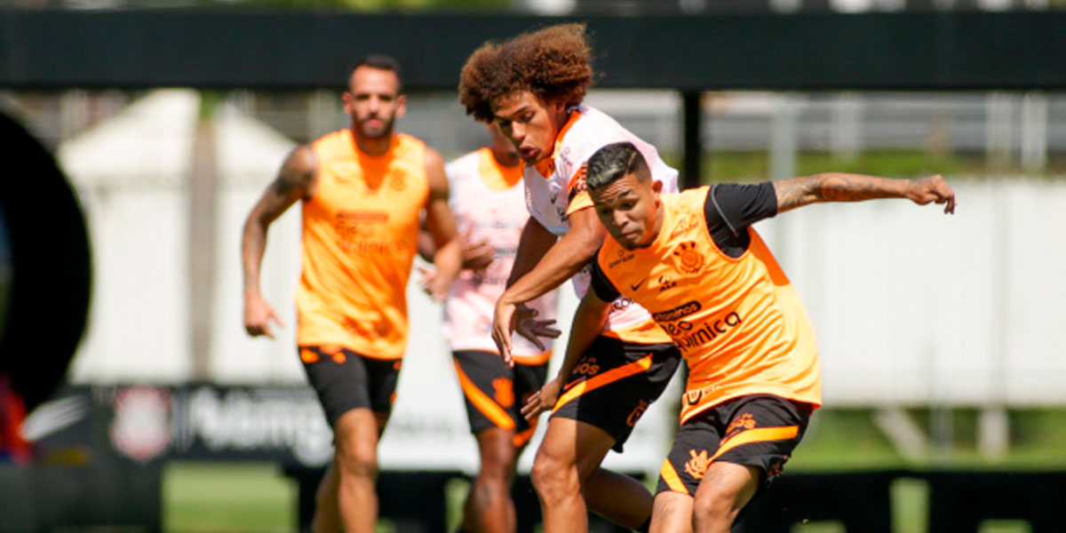 Adons E Biro No Treino Do Corinthains - Foto: Internet Adons E Biro No Treino Do Corinthains - Foto: Internet