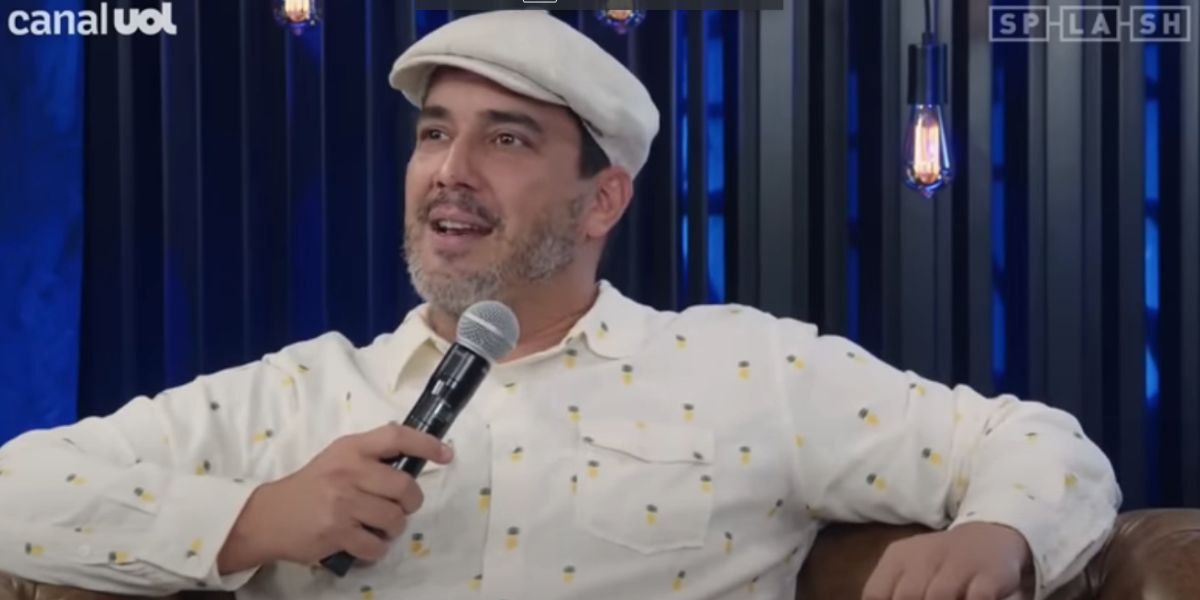 Apresentador no programa Otalab de Otaviano Costa (Foto: Reprodução / YouTube)