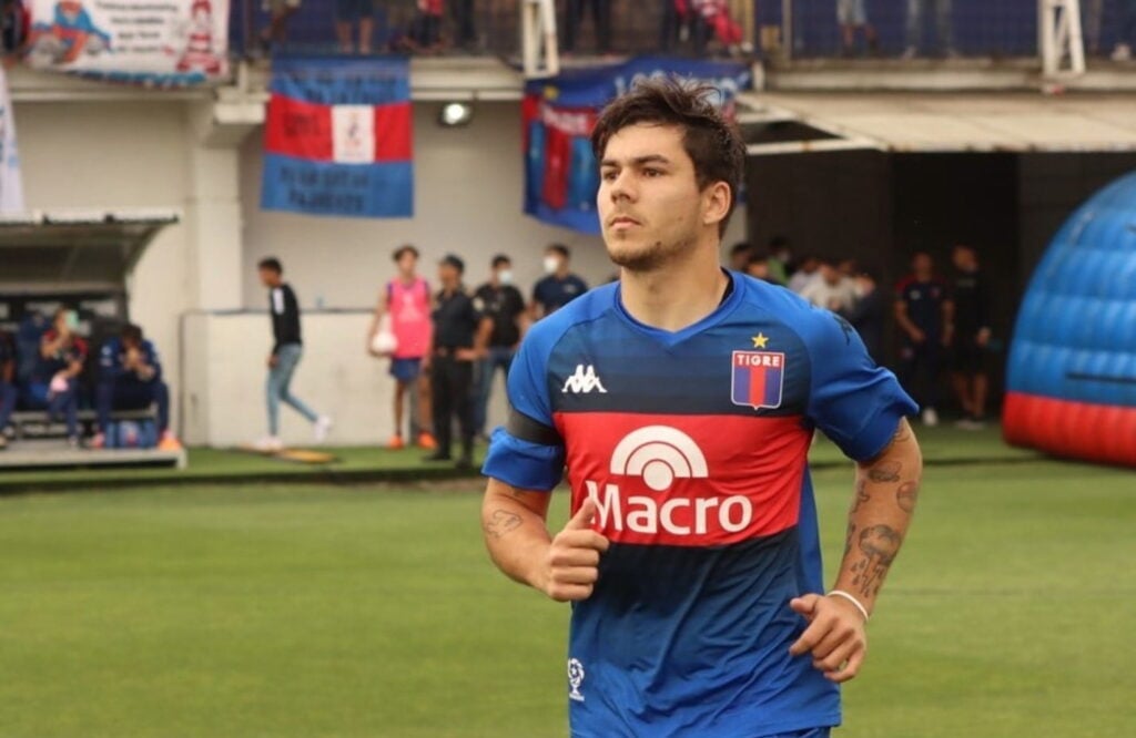 Jogador Lucas Blondel  (Foto: Reprodução, A Tribuna)