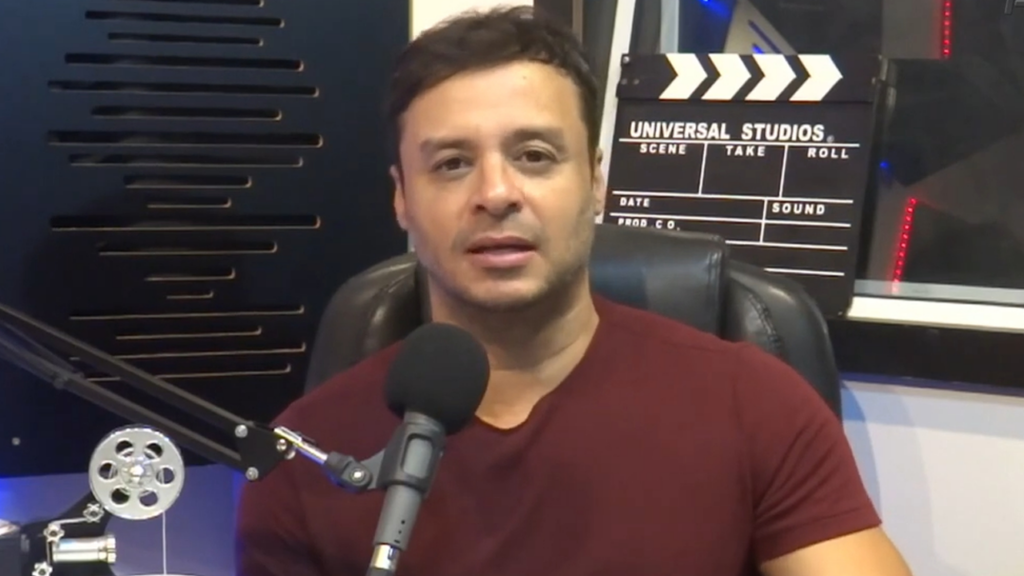 O famoso acusou Carlos Alberto de Nóbrega, apresentador do SBT, de puxar seu tapete - Foto Inernet