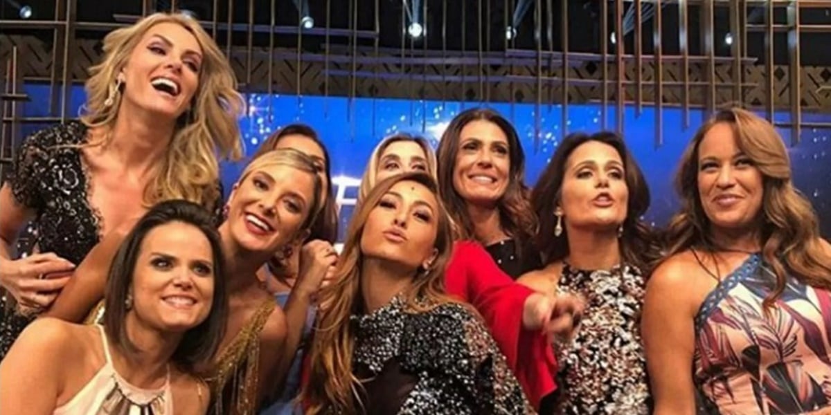 http://tvfoco.uai.com.br/wp-content/uploads/2015/05/Daniela-Mercury.jpg