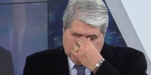 Datena chorou durante o Brasil Urgente (Foto: Reprodução / Band)