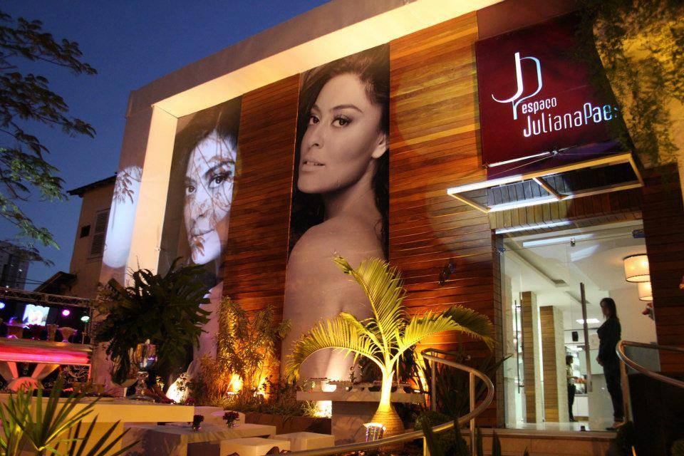 http://tvfoco.uai.com.br/wp-content/uploads/2015/05/Daniela-Mercury.jpg