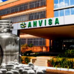 Anvisa proíbe a comercialização de produto após grave acusação (Foto Reprodução/Montagem/Tv Foco)