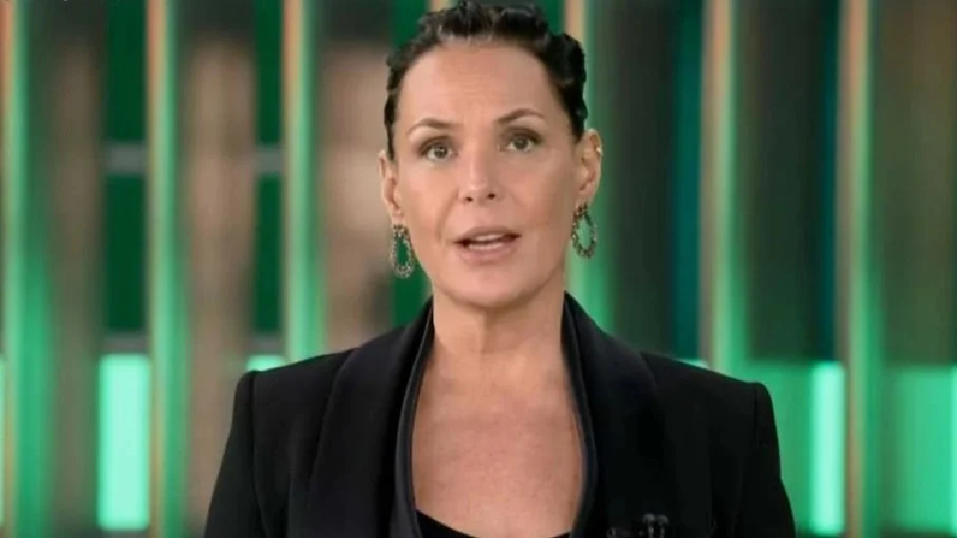 http://tvfoco.uai.com.br/wp-content/uploads/2015/05/Daniela-Mercury.jpg