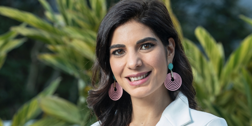 Andréia Sadi (Reprodução/Internet)
