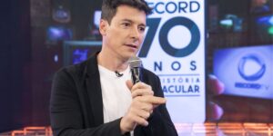 Domingo Espetacular: Faro relembra como ligação transformou sua carreira, no quadro “Record TV – 70 anos”