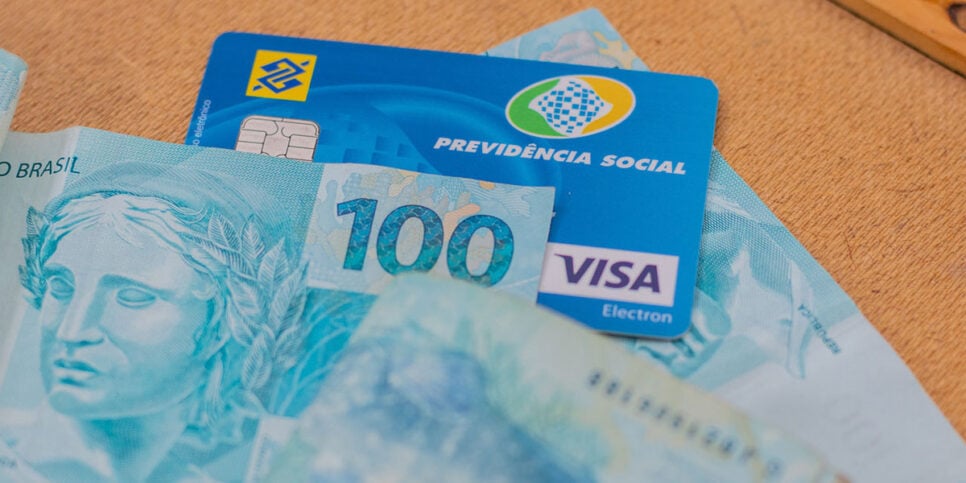 Grupo de brasileiros que se enquadram no RGPS terão aumento no valor do benefício - Foto Internet