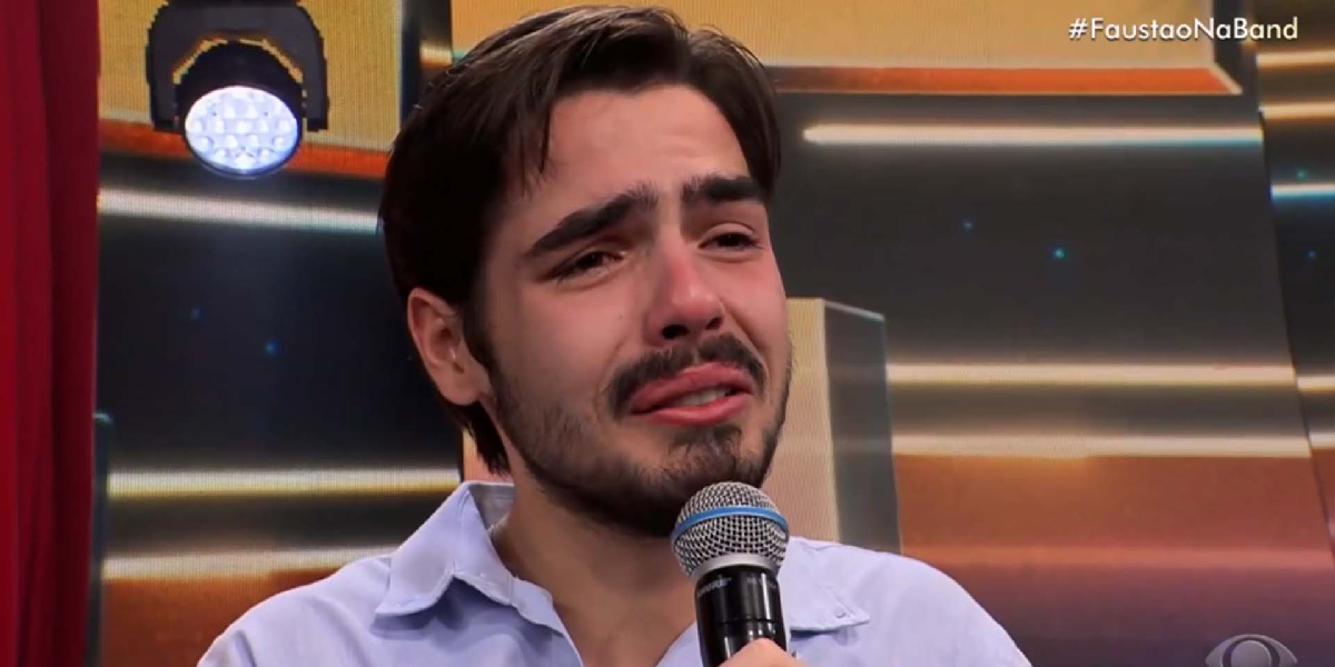 http://tvfoco.uai.com.br/wp-content/uploads/2015/05/Daniela-Mercury.jpg