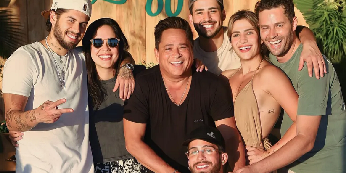 http://tvfoco.uai.com.br/wp-content/uploads/2015/05/Daniela-Mercury.jpg