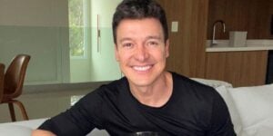 O Programa de Todos os Programas: Faro é o entrevistado desta terça (29/08) e relembra momentos na TV